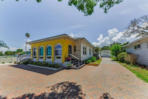 Casa en venta en Clearwater, Florida, 2 dormitorios, 167.22 m2 № 1795278 - foto 13