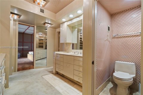 Condo in North Miami Beach, Florida, 4 bedrooms № 2256477 - photo 16