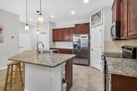 House in Wesley Chapel, Florida 3 bedrooms, 147.44 sq.m. № 2299579 - photo 14