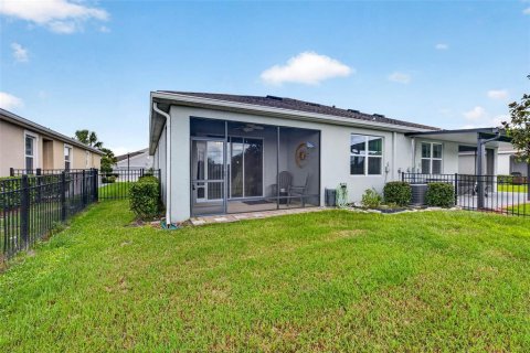 House in Wesley Chapel, Florida 3 bedrooms, 147.44 sq.m. № 2299579 - photo 30