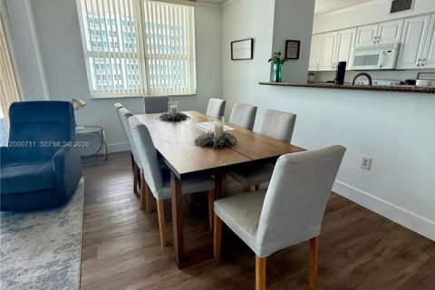 Condo in Miami, Florida, 3 bedrooms № 2169422 - photo 6