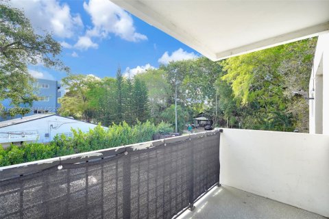 Снять в аренду квартиру в Норт-Майами, Флорида 1 спальня, 648.83м2, № 2051385 - фото 29