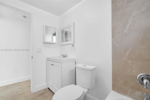 Снять в аренду квартиру в Норт-Майами, Флорида 1 спальня, 648.83м2, № 2051385 - фото 19