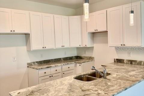 Commercial property in Lehigh Acres, Florida 6 bedrooms, 217.95 sq.m. № 1822901 - photo 3