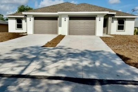 Commercial property in Lehigh Acres, Florida 6 bedrooms, 217.95 sq.m. № 1822901 - photo 1