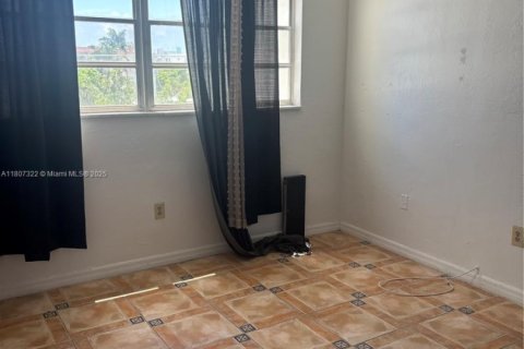 Condominio en venta en Miami Beach, Florida, 1 dormitorio, 73.76 m2 № 1747934 - foto 13