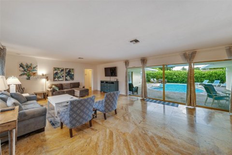 Casa en venta en Hollywood, Florida, 3 dormitorios, 201.32 m2 № 1867238 - foto 4