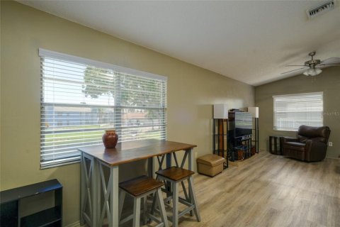 Condo in Bradenton, Florida, 2 bedrooms  № 1806656 - photo 12