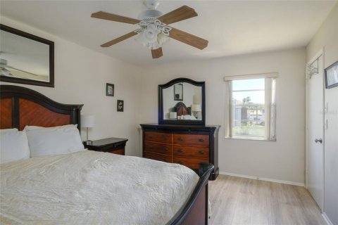 Condo in Bradenton, Florida, 2 bedrooms  № 1806656 - photo 24