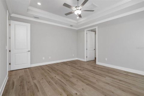 House in Hudson, Florida 3 bedrooms, 278.24 sq.m. № 2152263 - photo 12