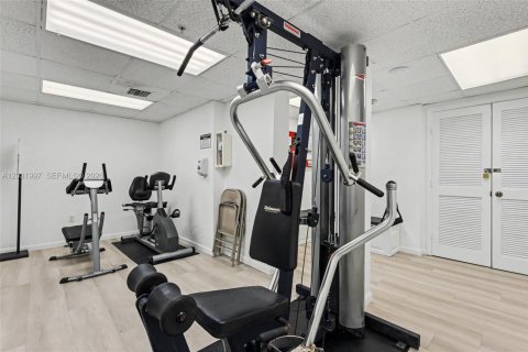 Condo in Miami, Florida, 1 bedroom  № 2087015 - photo 22