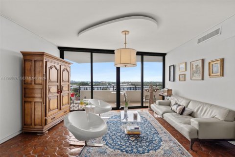 Condominio en venta en Miami, Florida, 2 dormitorios, 274.71 m2 № 2017633 - foto 17