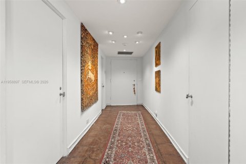 Condominio en venta en Miami, Florida, 2 dormitorios, 274.71 m2 № 2017633 - foto 5