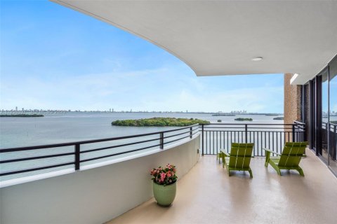 Condominio en venta en Miami, Florida, 2 dormitorios, 274.71 m2 № 2017633 - foto 29