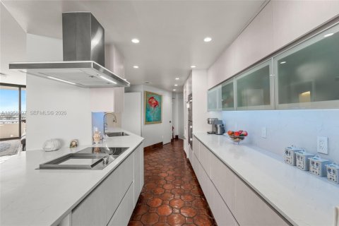 Condominio en venta en Miami, Florida, 2 dormitorios, 274.71 m2 № 2017633 - foto 20