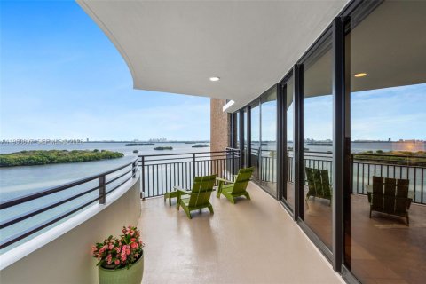 Condominio en venta en Miami, Florida, 2 dormitorios, 274.71 m2 № 2017633 - foto 30