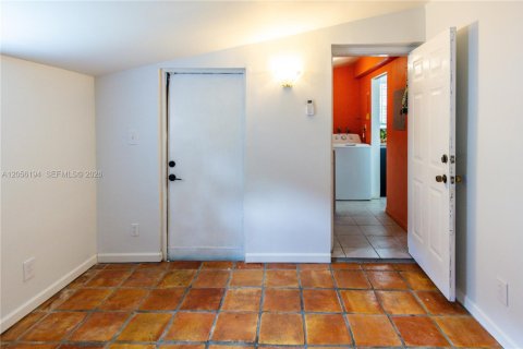 House in Cutler Bay, Florida 3 bedrooms, 143.72 sq.m. № 2191176 - photo 11