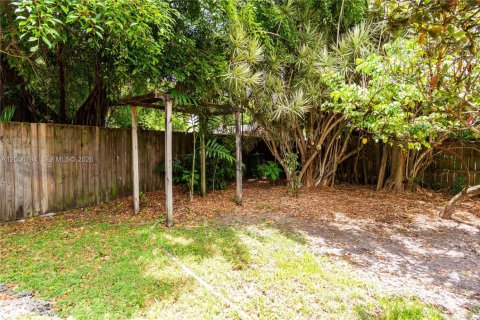 House in Cutler Bay, Florida 3 bedrooms, 143.72 sq.m. № 2191176 - photo 17