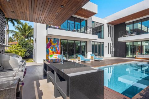 Casa en venta en North Miami Beach, Florida, 6 dormitorios, 490.34 m2 № 1487054 - foto 6