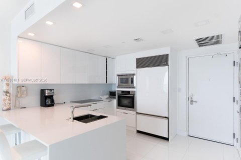 Copropriété à louer à Miami Beach, Floride: 2 chambres, 106.37 m2 № 2081275 - photo 3