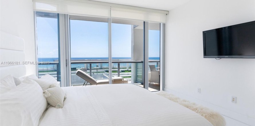 Condo à Miami Beach, Floride, 2 chambres  № 2081275