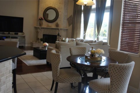 Casa en venta en Orlando, Florida, 4 dormitorios, 272.48 m2 № 1911321 - foto 15