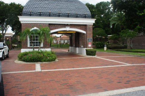 Casa en venta en Orlando, Florida, 4 dormitorios, 272.48 m2 № 1911321 - foto 3