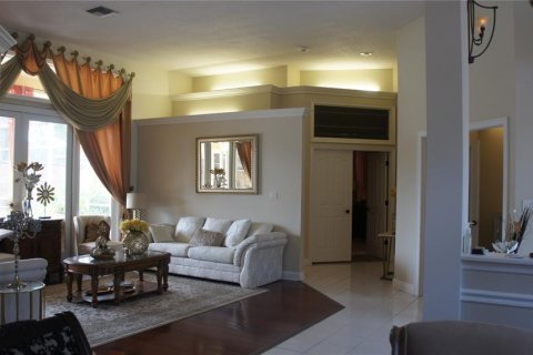 Casa en venta en Orlando, Florida, 4 dormitorios, 272.48 m2 № 1911321 - foto 8
