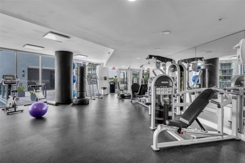 Condo in Miami, Florida, 2 bedrooms  № 1865721 - photo 29