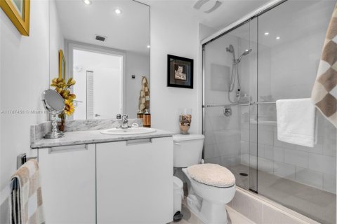 Condo in Miami, Florida, 2 bedrooms  № 1865721 - photo 23