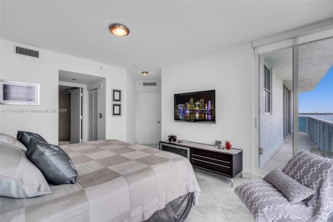 Condo in Miami, Florida, 2 bedrooms  № 1865721 - photo 20