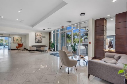 Condo in Miami, Florida, 2 bedrooms  № 1865721 - photo 30