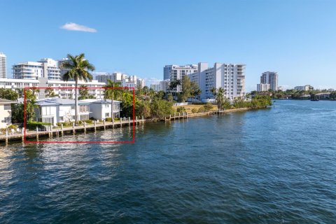 Condo in Fort Lauderdale, Florida, 1 bedroom № 2399950 - photo 18