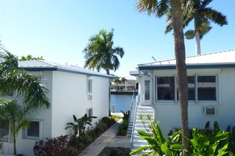 Condo in Fort Lauderdale, Florida, 1 bedroom № 2399950 - photo 15