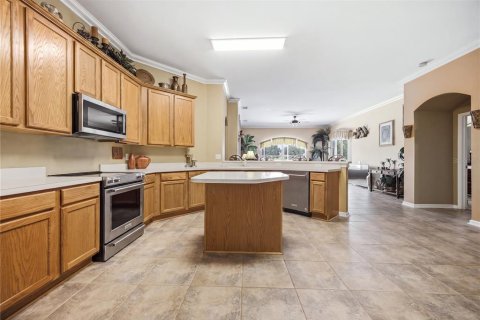 House in Wesley Chapel, Florida 4 bedrooms, 238.2 sq.m. № 2324218 - photo 14