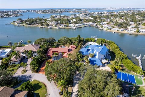 Villa ou maison à Largo, Floride 6 chambres, 1114.27 m2 № 2205661