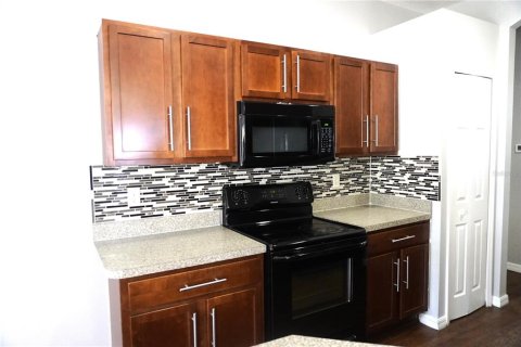 House in Lakeland, Florida 4 bedrooms, 153.94 sq.m. № 1812413 - photo 4