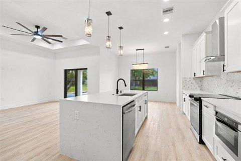 Villa ou maison à vendre à North Port, Floride: 3 chambres, 161.74 m2 № 2409849 - photo 21