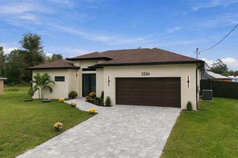 Villa ou maison à vendre à North Port, Floride: 3 chambres, 161.74 m2 № 2409849 - photo 3