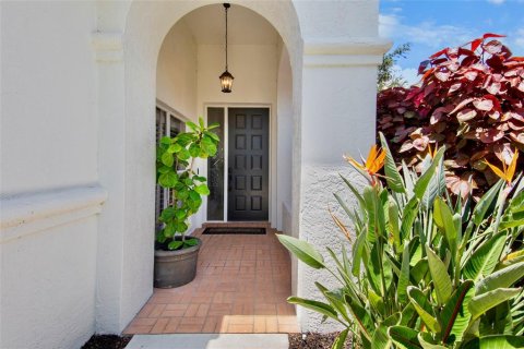 House in Sarasota, Florida 2 bedrooms, 161.19 sq.m. № 2298269 - photo 4