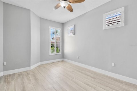 House in Sarasota, Florida 2 bedrooms, 161.19 sq.m. № 2298269 - photo 20