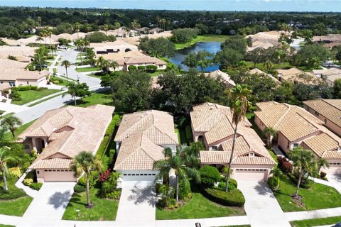 House in Sarasota, Florida 2 bedrooms, 161.19 sq.m. № 2298269 - photo 27