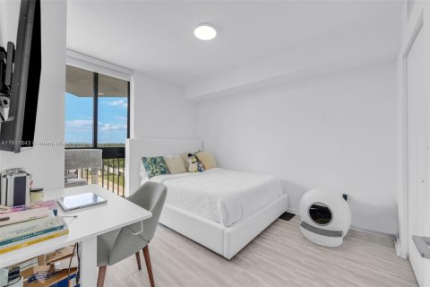 Condo in Doral, Florida, 2 bedrooms  № 1973171 - photo 14