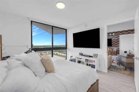 Condo in Doral, Florida, 2 bedrooms  № 1973171 - photo 20