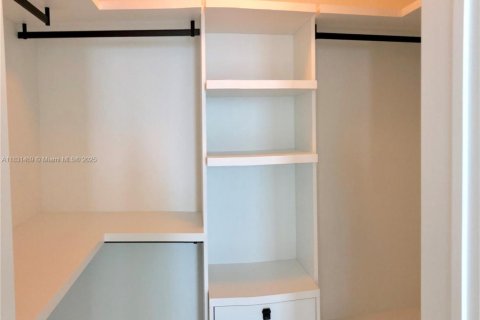 Condominio en venta en Miami, Florida, 2 dormitorios, 106.19 m2 № 1807909 - foto 9