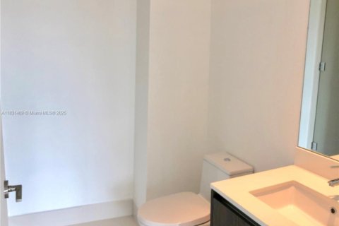 Condominio en venta en Miami, Florida, 2 dormitorios, 106.19 m2 № 1807909 - foto 11