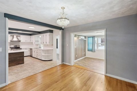 Villa ou maison à vendre à Eustis, Floride: 3 chambres, 177.63 m2 № 2314830 - photo 6