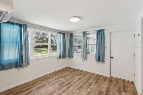 Villa ou maison à vendre à Eustis, Floride: 3 chambres, 177.63 m2 № 2314830 - photo 15