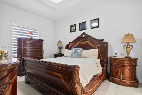 House in Homestead, Florida 3 bedrooms, 160.54 sq.m. № 1798896 - photo 21