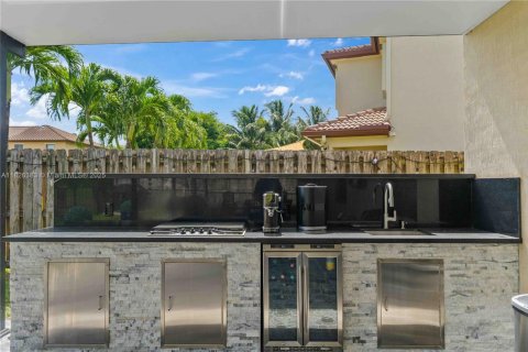 House in Homestead, Florida 3 bedrooms, 160.54 sq.m. № 1798896 - photo 3